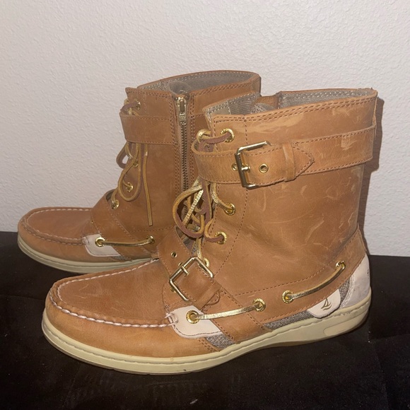 🥾 Sperry Tan + Gold Top Sider Boots, 7.5 W 🥾 - Picture 1 of 6